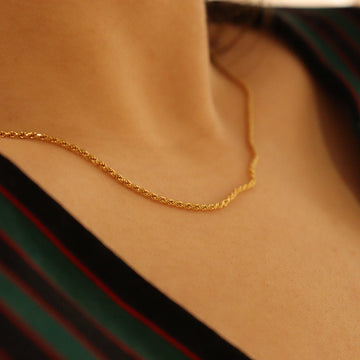 LA DAISY GOLD NECKLACE